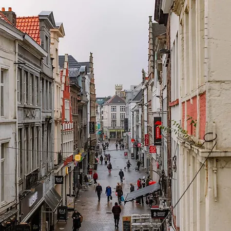 Huswell - Charming In The Heart Of Апартаменти *