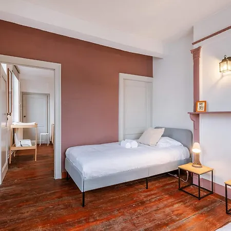 Huswell - Charming In The Heart Of * Ghent
